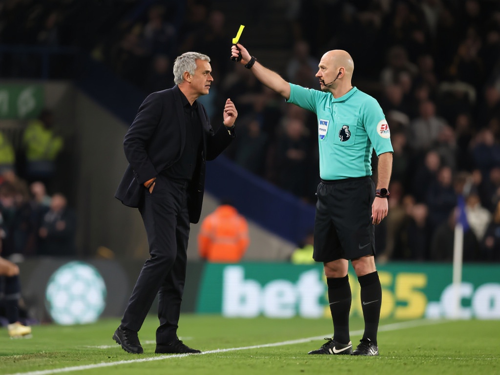 禁赛危机再临！穆里尼奥质疑裁判公正，意足协介入调查