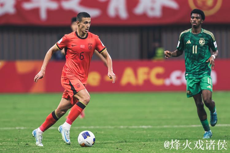 “桑德兰时隔9年再胜纽卡，队史首迎主场联赛四连胜”